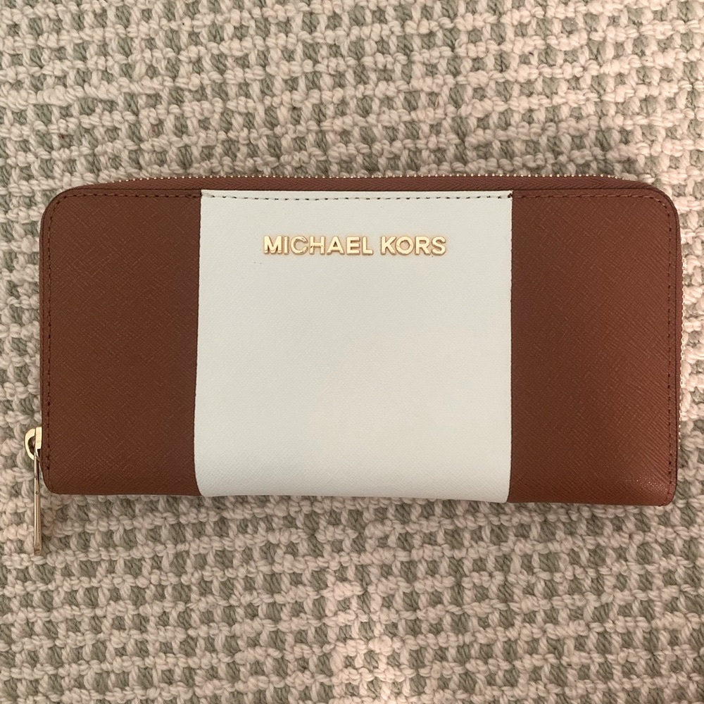 MICHAEL KORS BROWN AND WHITE WALLET